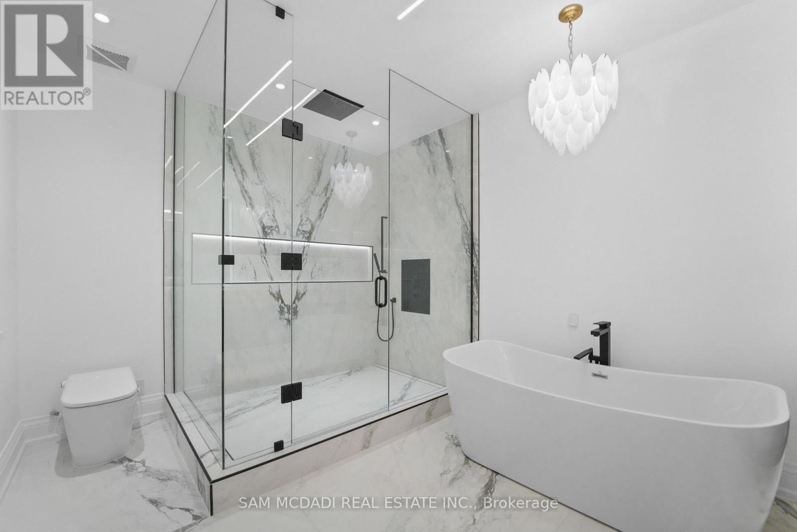 3168 Lakeshore Road W, Oakville, Ontario  L6L 1J6 - Photo 33 - W12839440