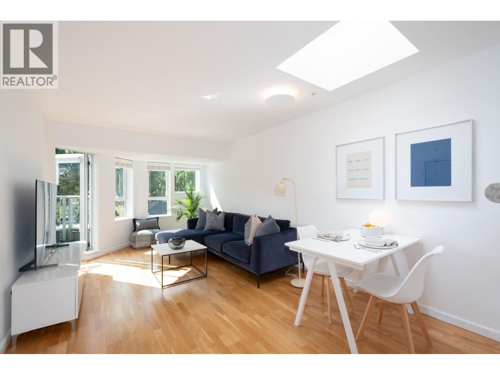 420 3440 W Broadway, Vancouver, British Columbia  V6R 4R2 - Photo 1 - R3102532