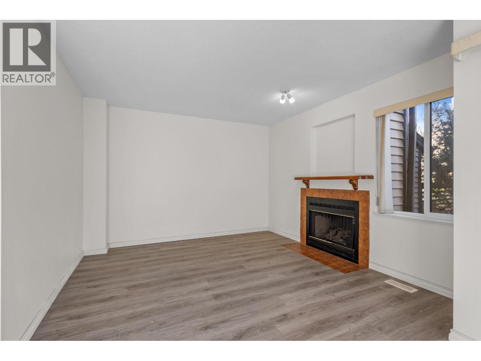 8531 Timber Court, Burnaby, British Columbia  V5A 4B6 - Photo 14 - R3085437