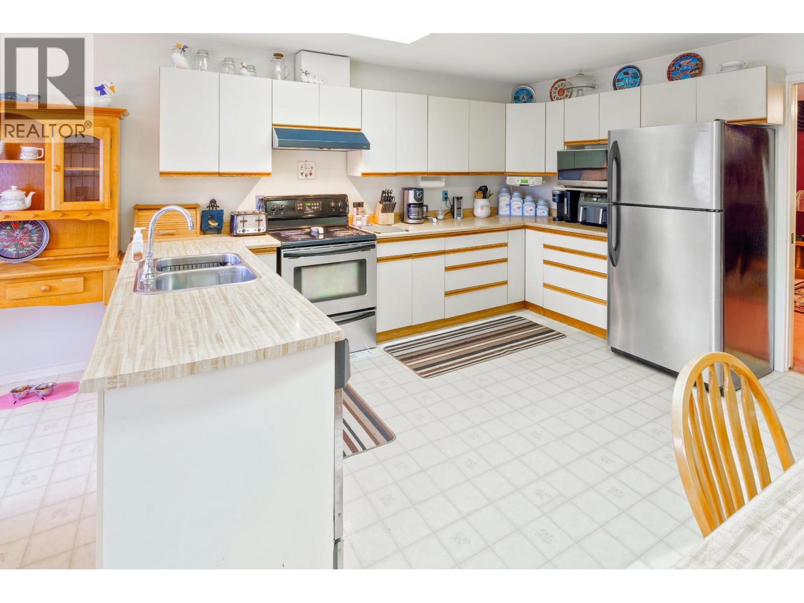 23381 Whippoorwill Avenue, Maple Ridge, British Columbia  V2X 9L8 - Photo 12 - R3102613