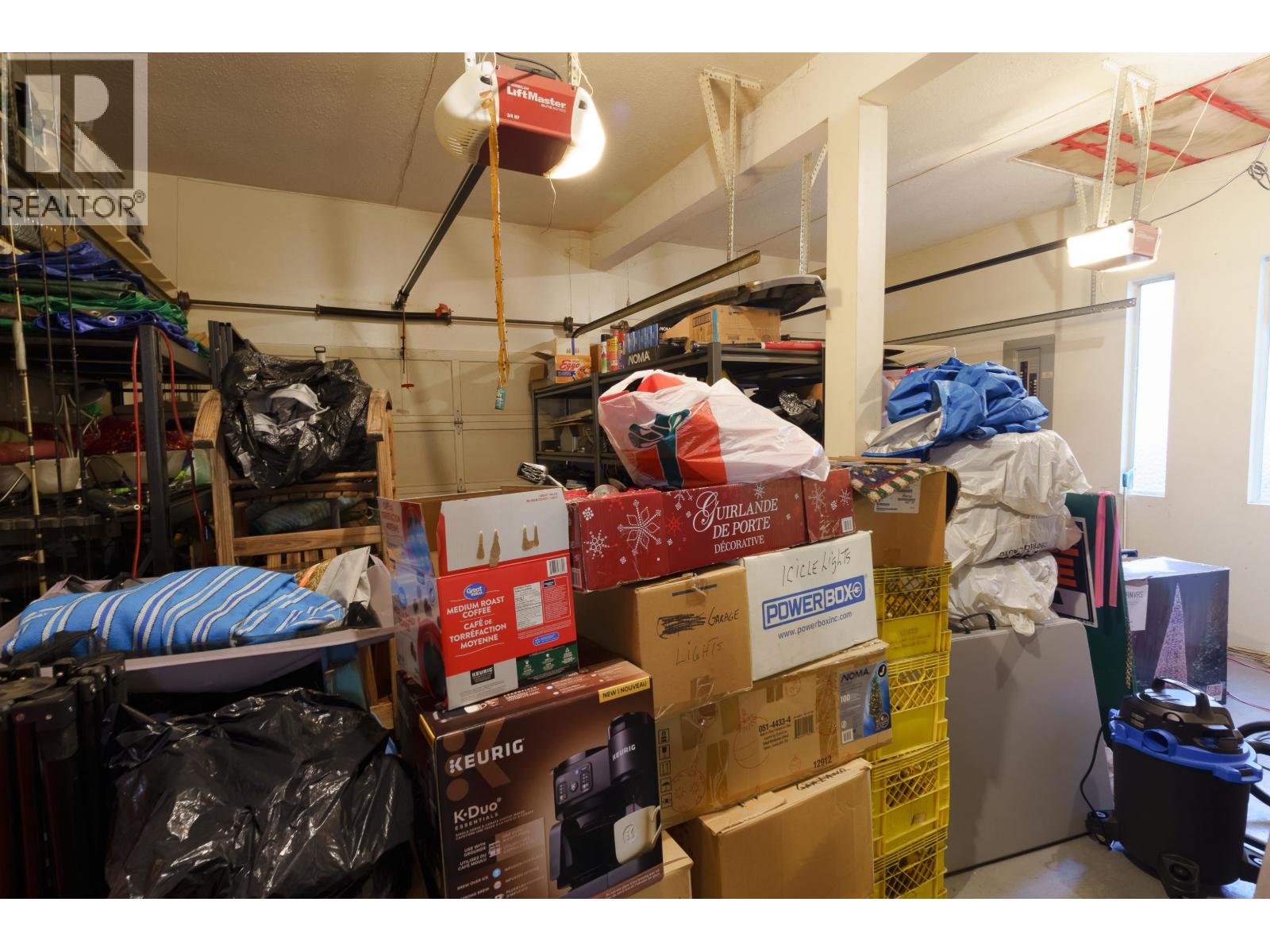 23381 Whippoorwill Avenue, Maple Ridge, British Columbia  V2X 9L8 - Photo 35 - R3102613