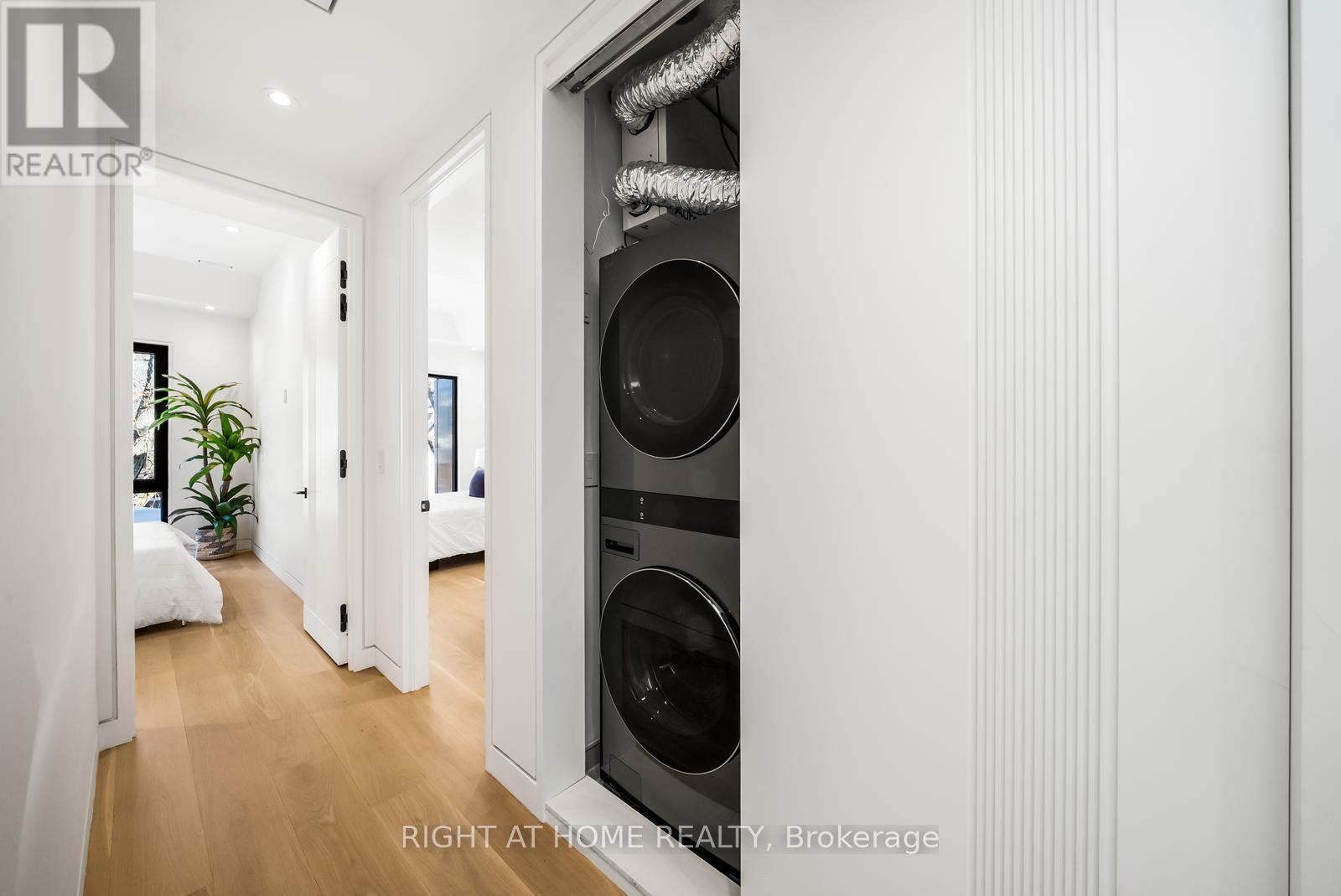 74b Rathnelly Avenue, Toronto, Ontario  M4V 2M6 - Photo 30 - C12911964