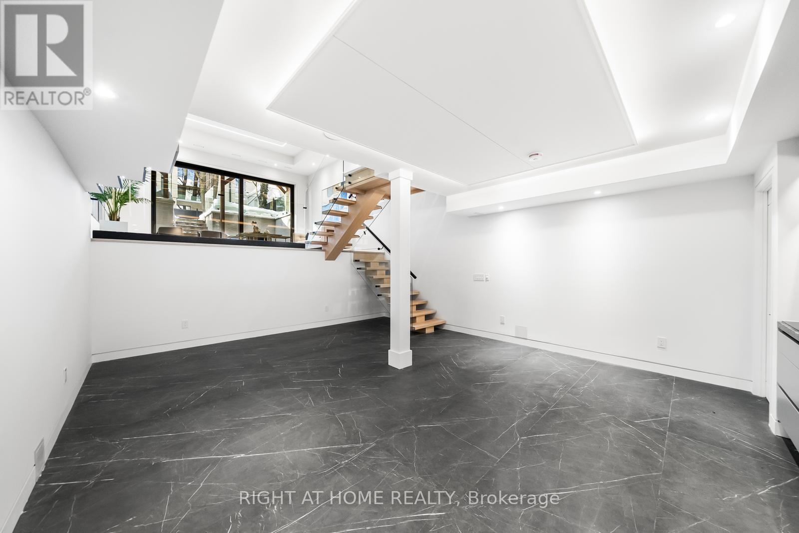 74b Rathnelly Avenue, Toronto, Ontario  M4V 2M6 - Photo 43 - C12911964