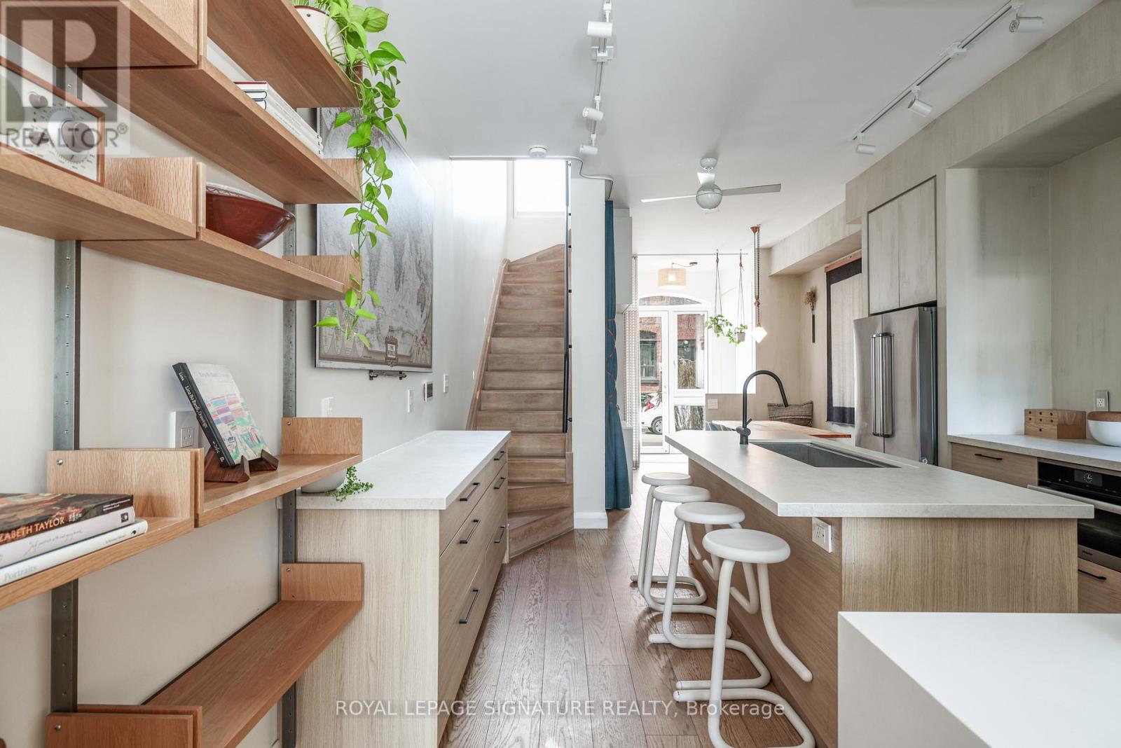 13 Collahie Street, Toronto, Ontario  M6J 1T6 - Photo 10 - C12911974