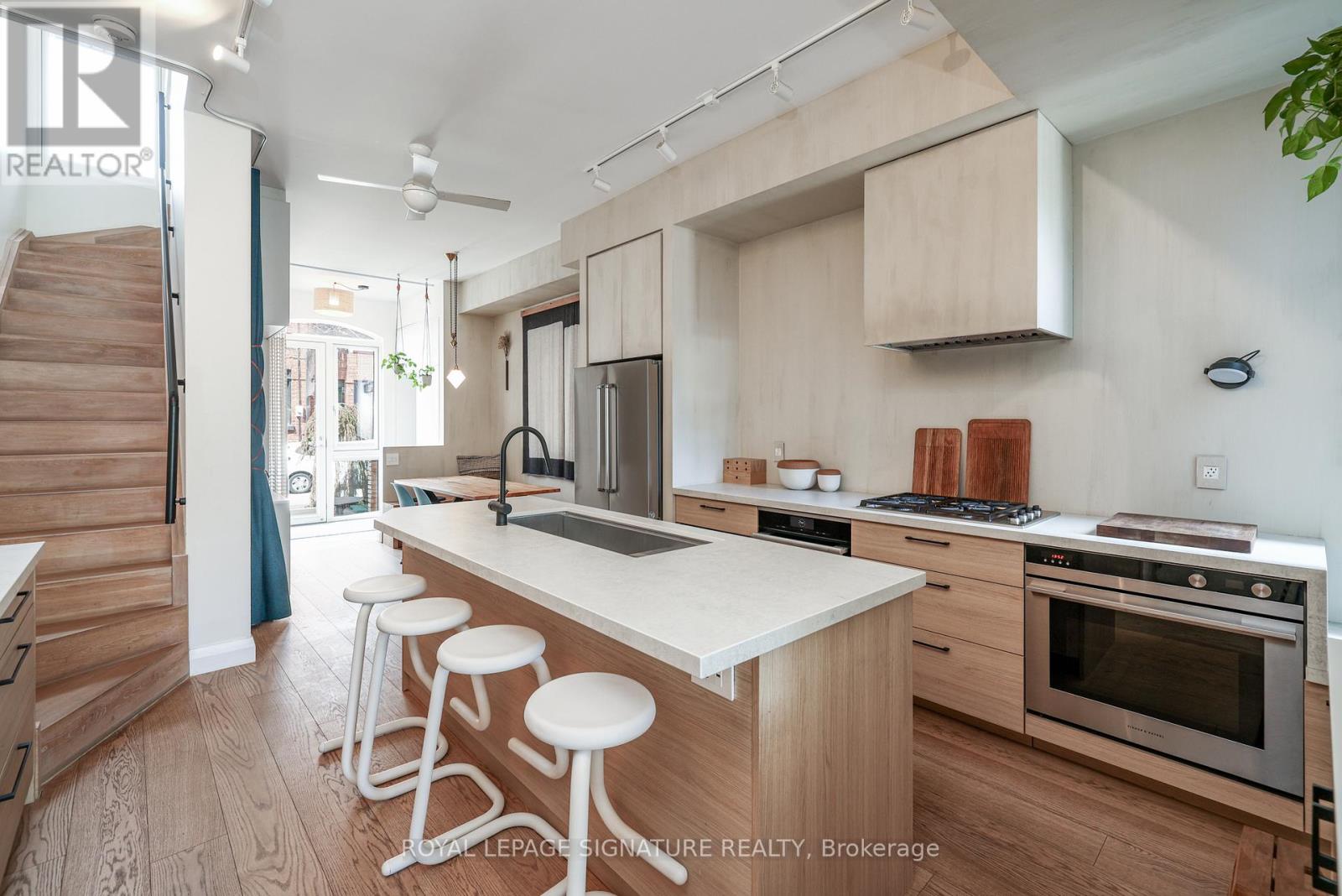 13 Collahie Street, Toronto, Ontario  M6J 1T6 - Photo 11 - C12911974