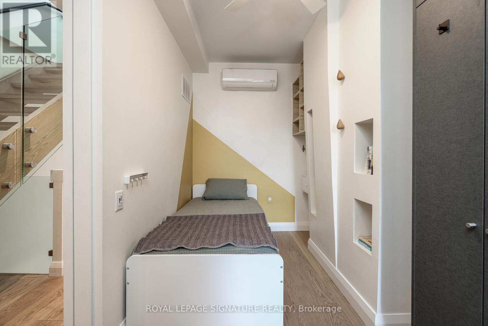 13 Collahie Street, Toronto, Ontario  M6J 1T6 - Photo 25 - C12911974