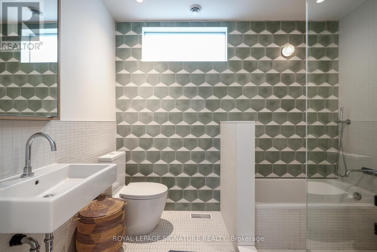 13 Collahie Street, Toronto, Ontario  M6J 1T6 - Photo 29 - C12911974