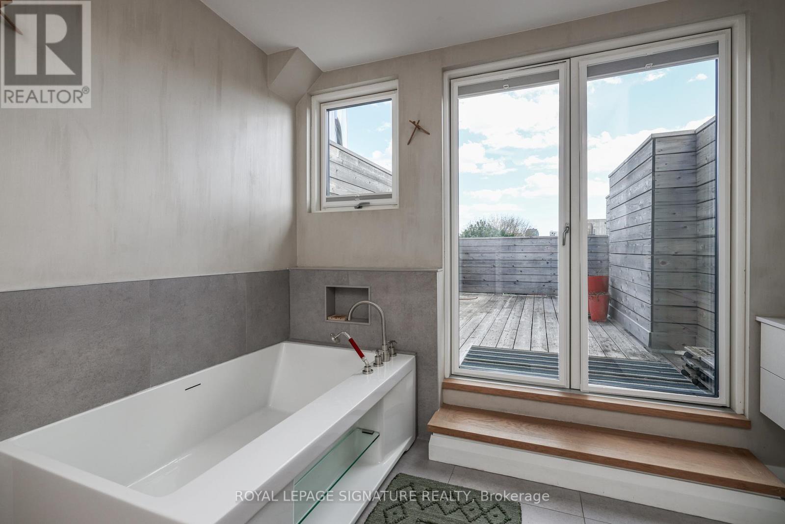 13 Collahie Street, Toronto, Ontario  M6J 1T6 - Photo 34 - C12911974