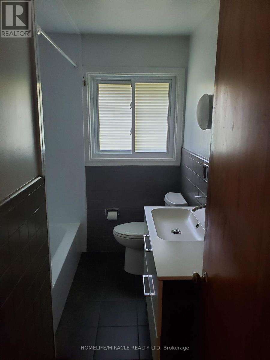 22 Duffin Street, Ajax, Ontario  L1S 6B8 - Photo 14 - E12912008