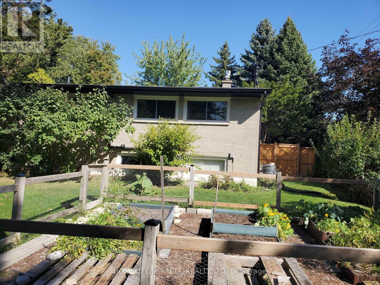 22 Duffin Street, Ajax, Ontario  L1S 6B8 - Photo 17 - E12912008