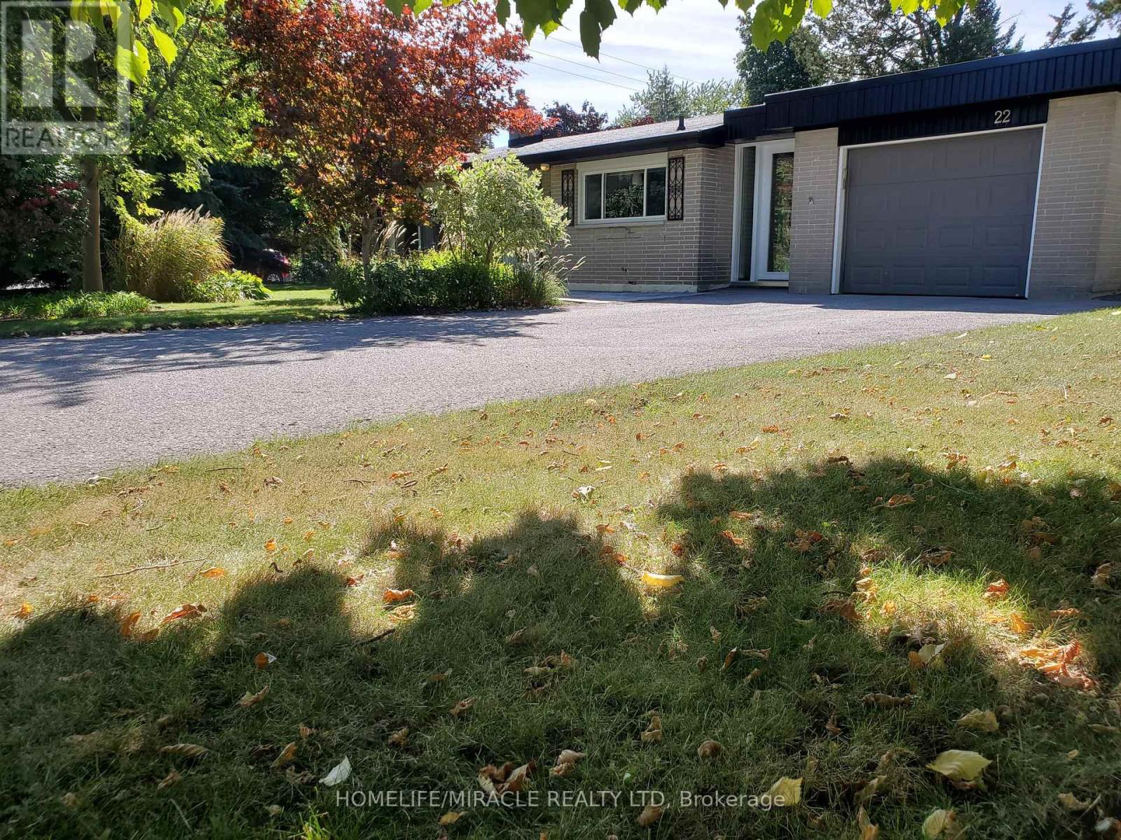 22 Duffin Street, Ajax, Ontario  L1S 6B8 - Photo 2 - E12912008