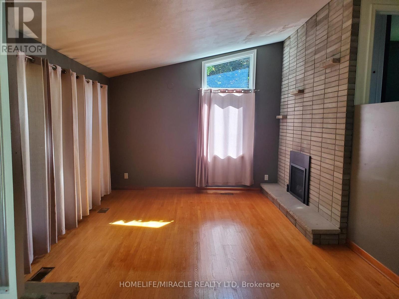 22 Duffin Street, Ajax, Ontario  L1S 6B8 - Photo 7 - E12912008