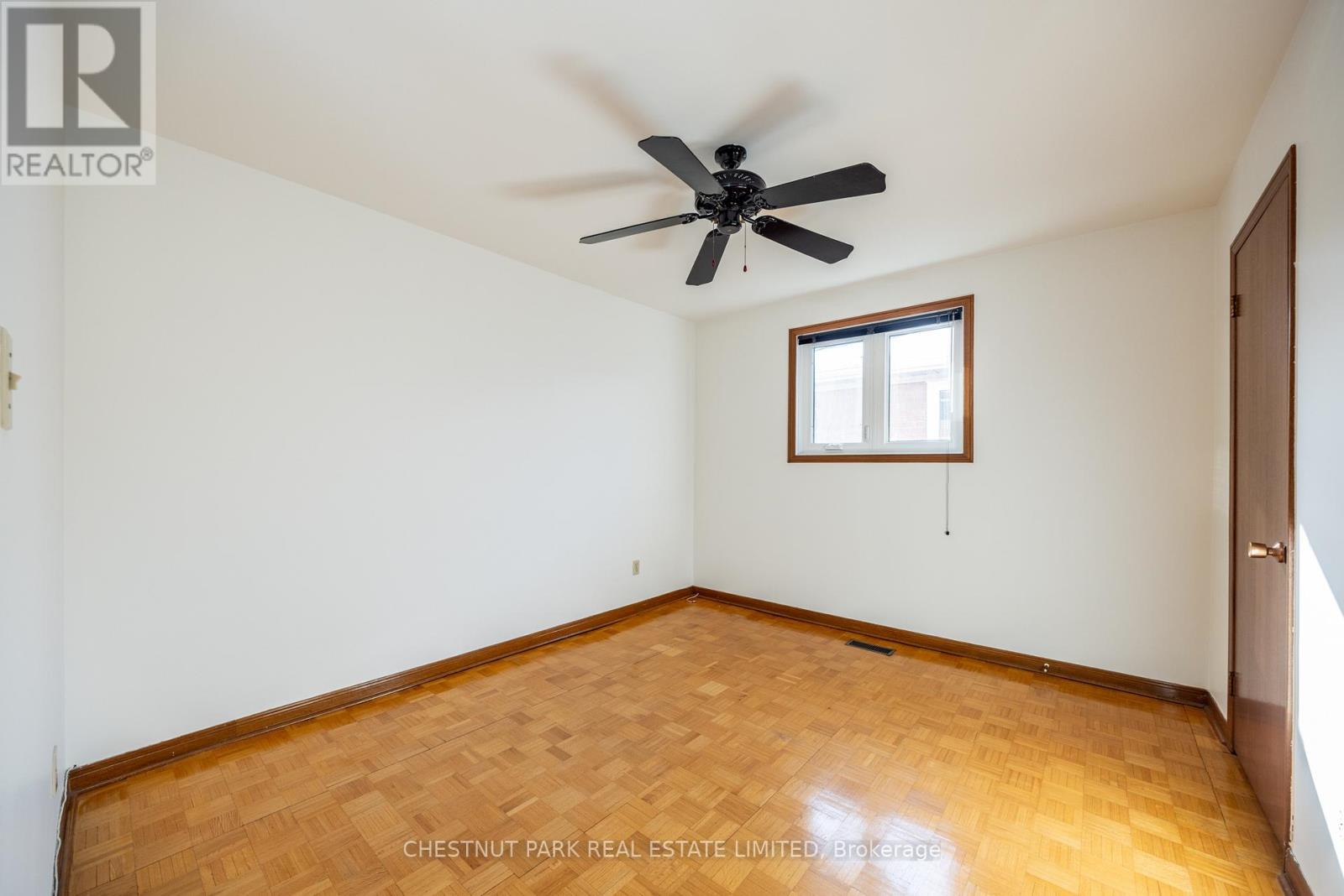 49 Woodville Avenue, Toronto, Ontario  M4K 2J5 - Photo 23 - E12912022