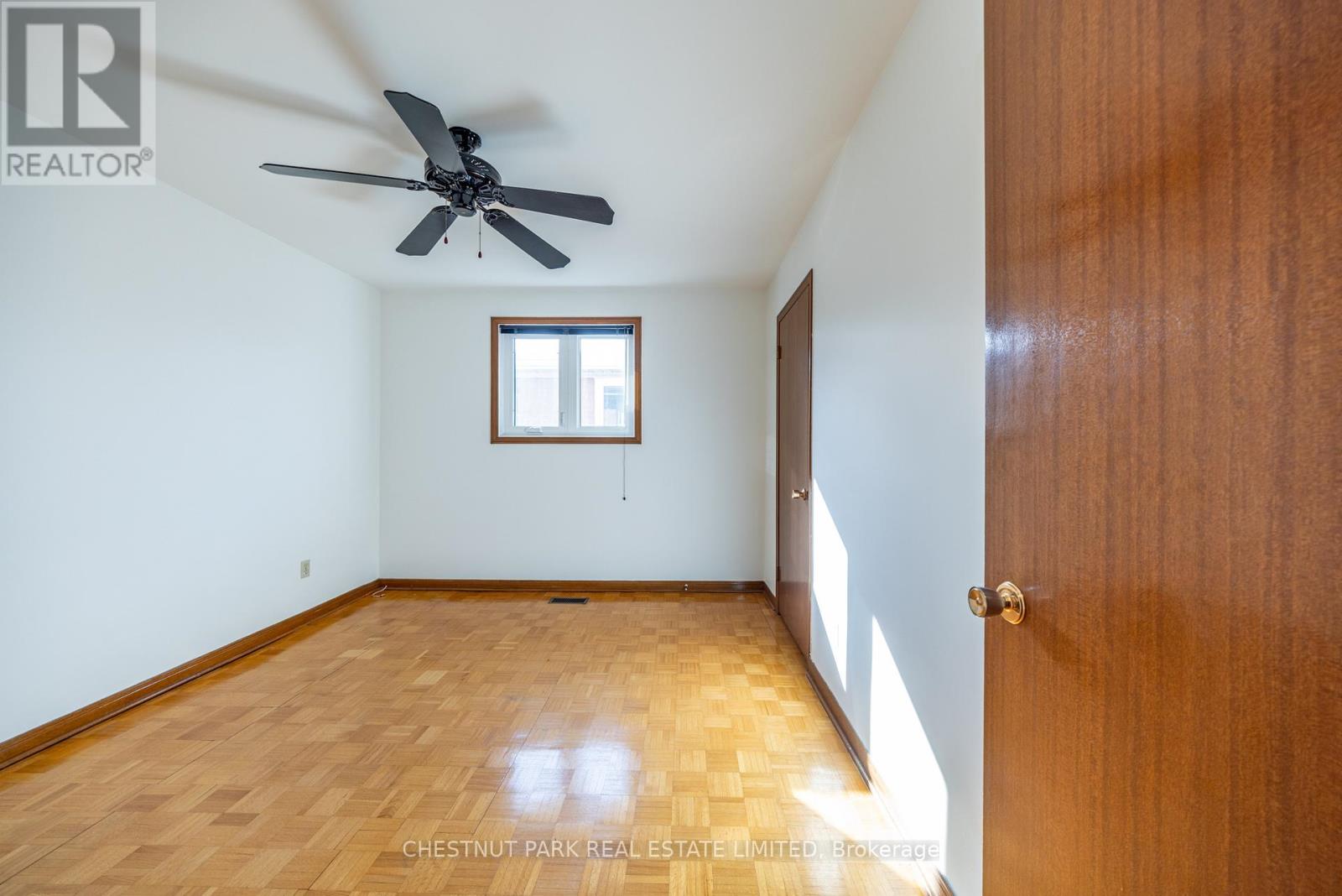 49 Woodville Avenue, Toronto, Ontario  M4K 2J5 - Photo 24 - E12912022