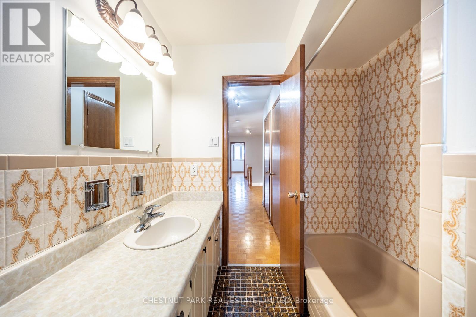 49 Woodville Avenue, Toronto, Ontario  M4K 2J5 - Photo 30 - E12912022