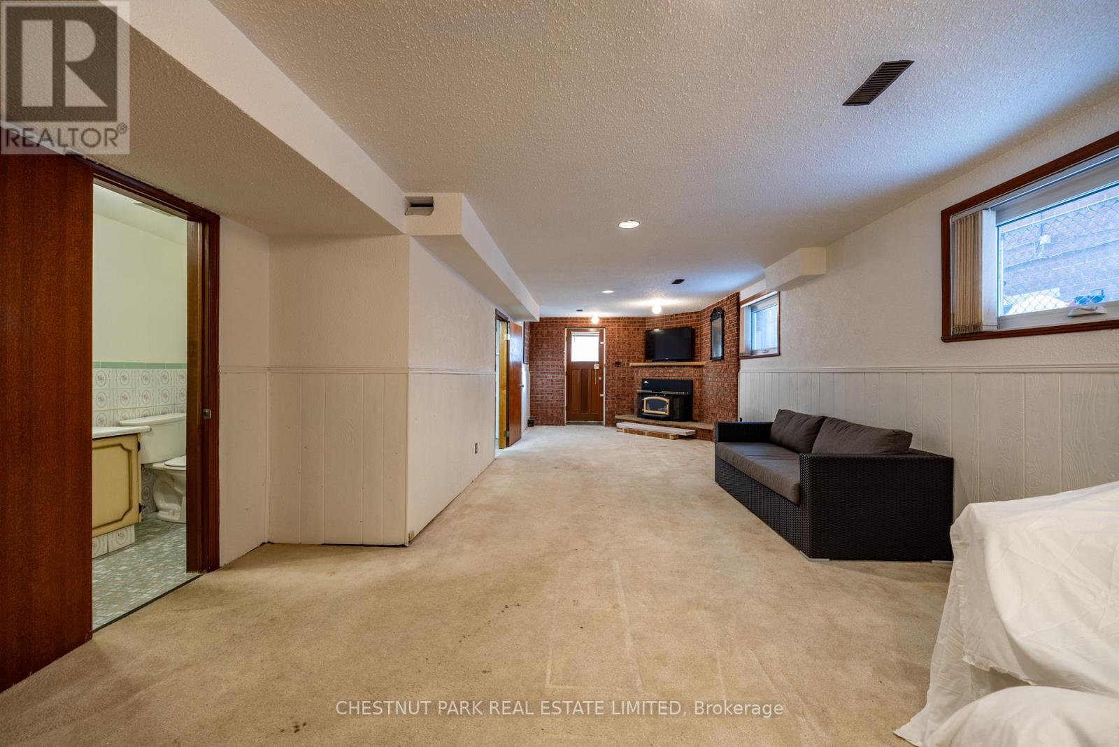 49 Woodville Avenue, Toronto, Ontario  M4K 2J5 - Photo 32 - E12912022