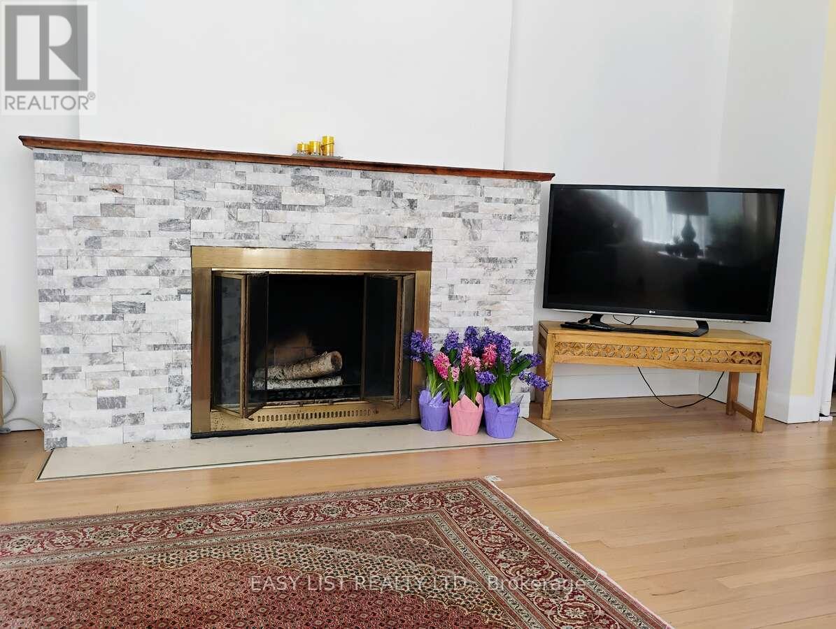 60 Mariposa Avenue, Ottawa, Ontario  K1M 0V1 - Photo 12 - X12892944