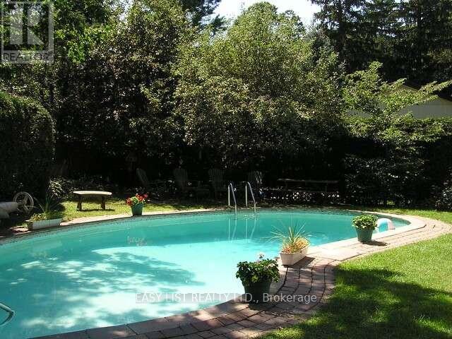 60 Mariposa Avenue, Ottawa, Ontario  K1M 0V1 - Photo 6 - X12892944