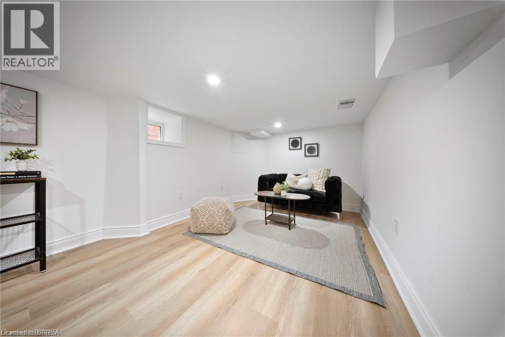 327 Sheridan Street, Brantford, Ontario  N3S 4R8 - Photo 24 - 40811646