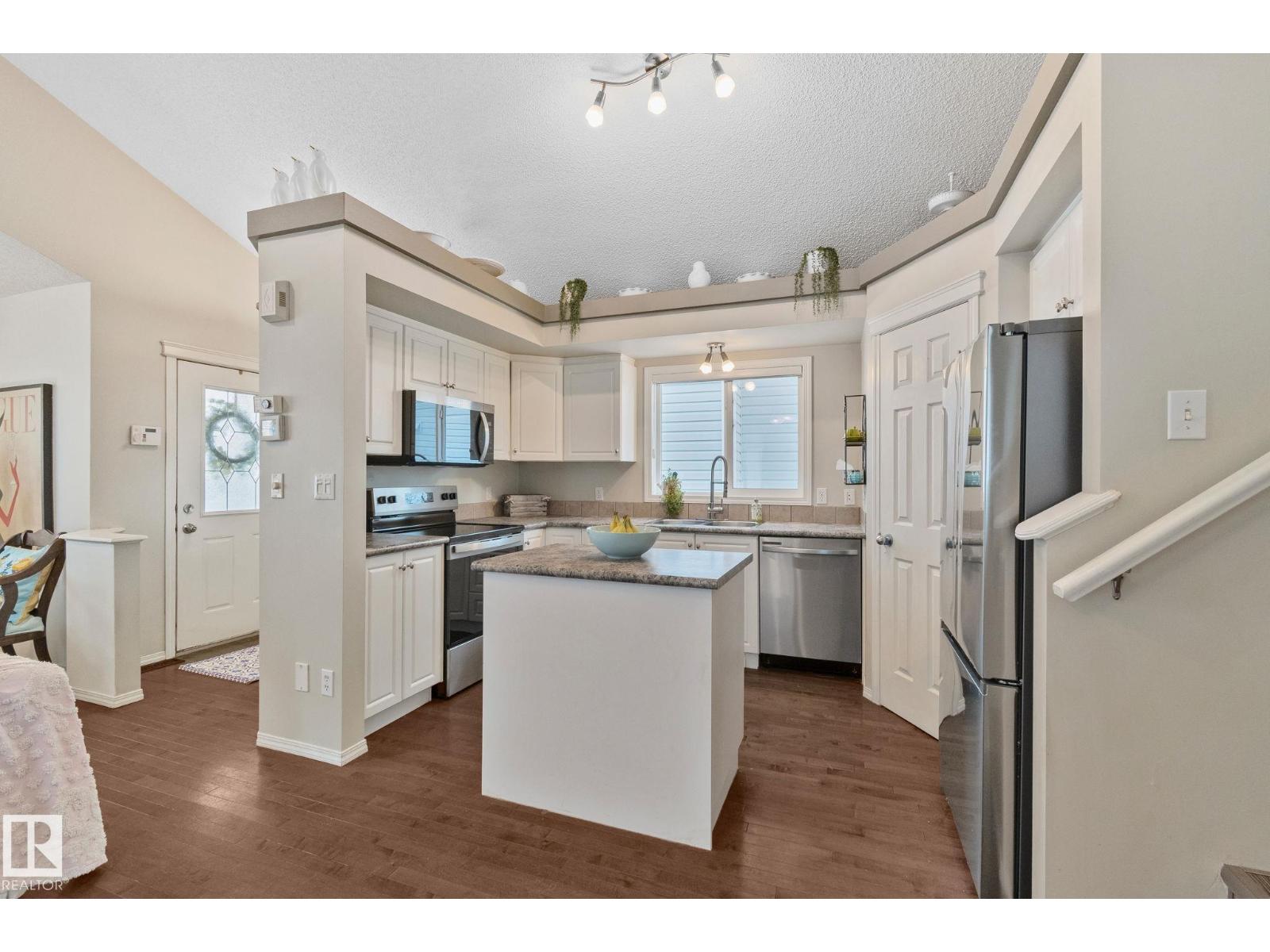 7811 14 Av Sw Sw, Edmonton, Alberta  T6X 1H3 - Photo 2 - E4478738