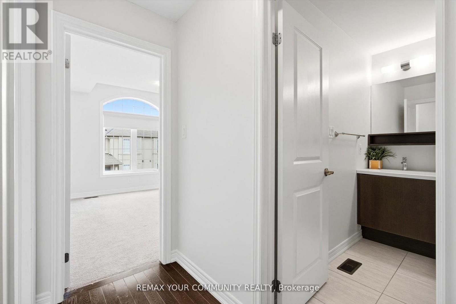 380 Cranbrook Common, Oakville (Jm Joshua Meadows), Ontario  L6H 0P8 - Photo 15 - W12912024