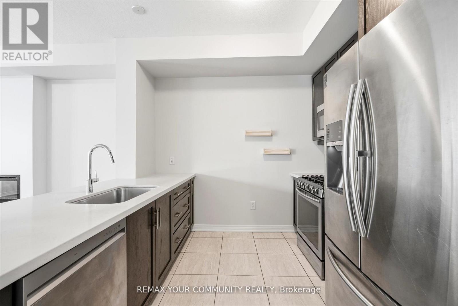 380 Cranbrook Common, Oakville (Jm Joshua Meadows), Ontario  L6H 0P8 - Photo 6 - W12912024