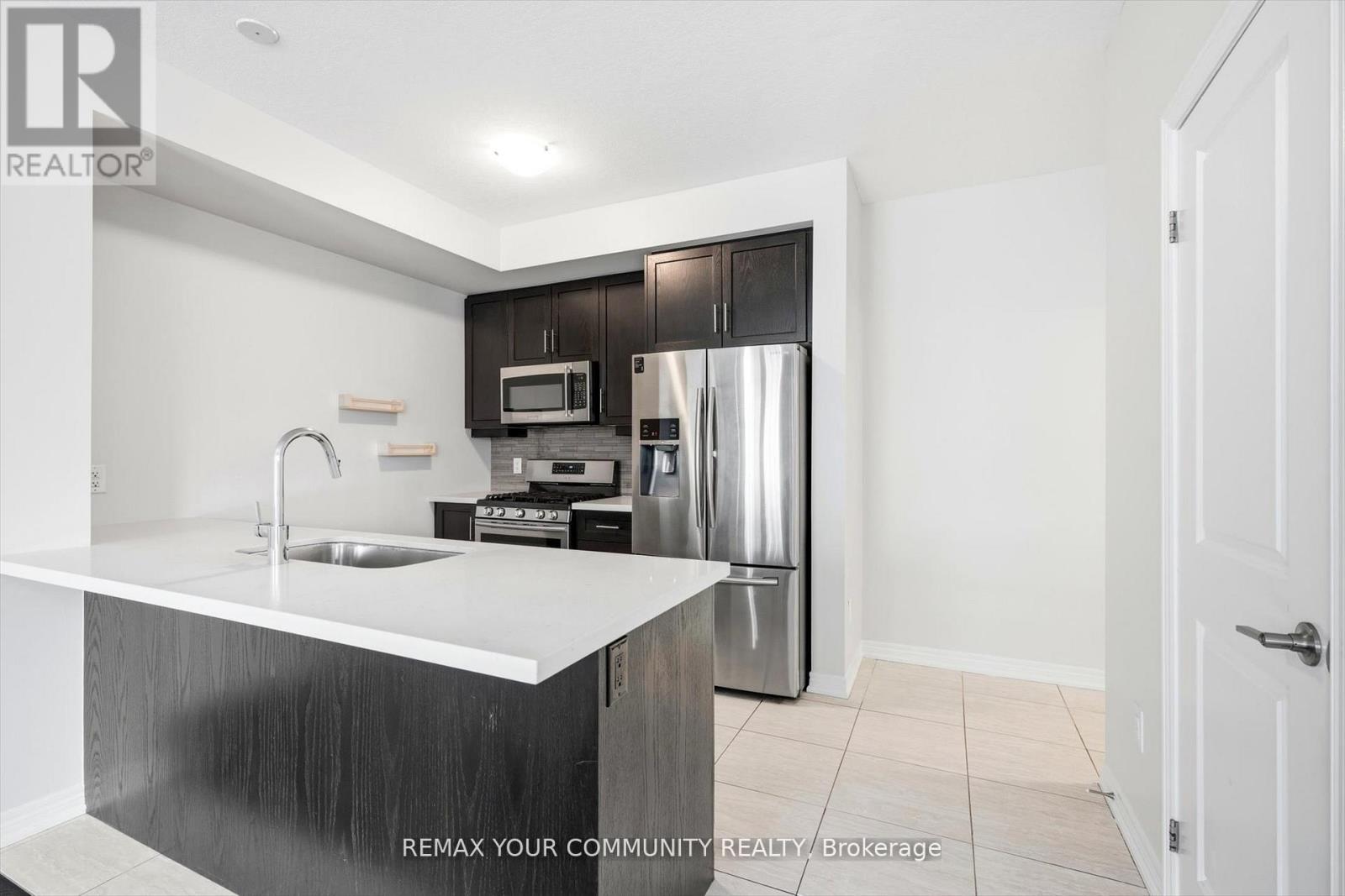 380 Cranbrook Common, Oakville (Jm Joshua Meadows), Ontario  L6H 0P8 - Photo 7 - W12912024