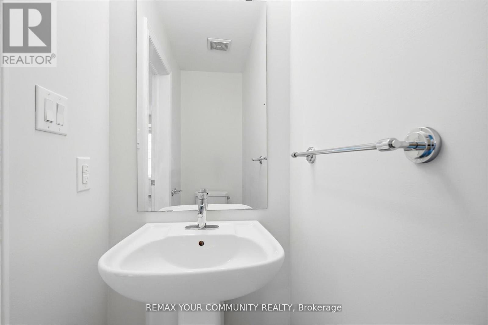 380 Cranbrook Common, Oakville (Jm Joshua Meadows), Ontario  L6H 0P8 - Photo 9 - W12912024