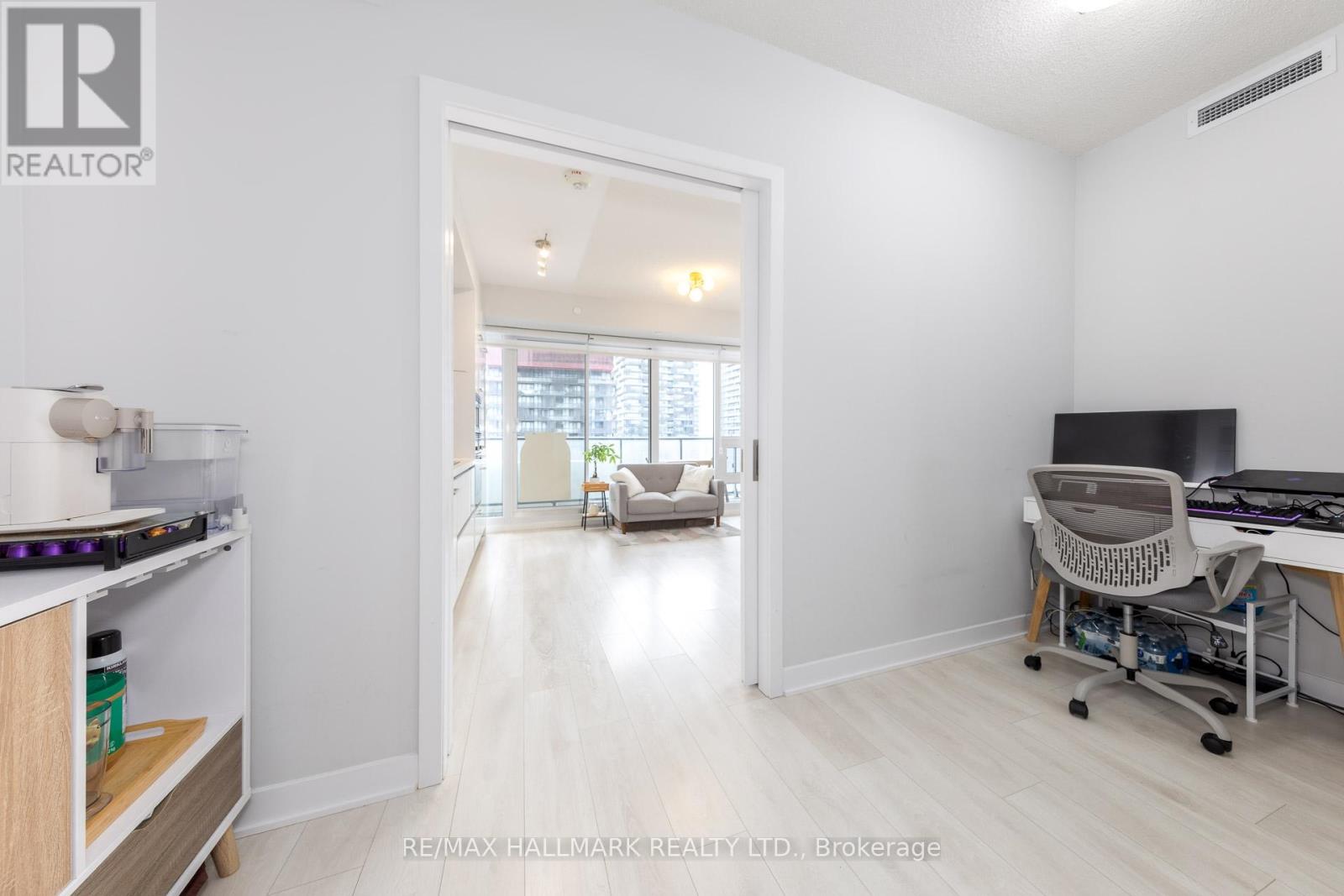 2211 - 2221 Yonge Street, Toronto, Ontario  M4S 0B8 - Photo 5 - C12910754