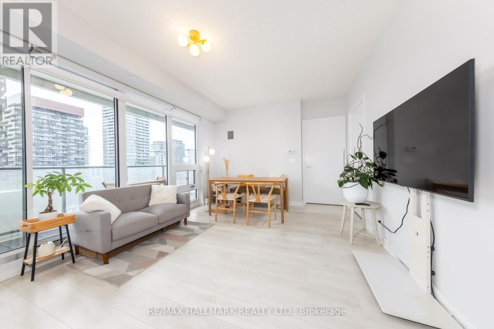 2211 - 2221 Yonge Street, Toronto, Ontario  M4S 0B8 - Photo 9 - C12910754