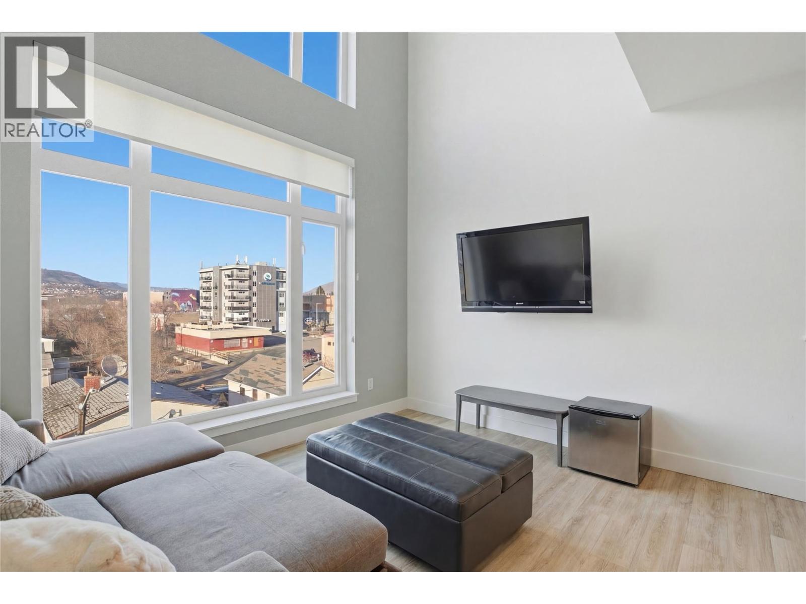 107 Yew Street Unit# 403, Kamloops, British Columbia  V2B 4A1 - Photo 4 - 10380443