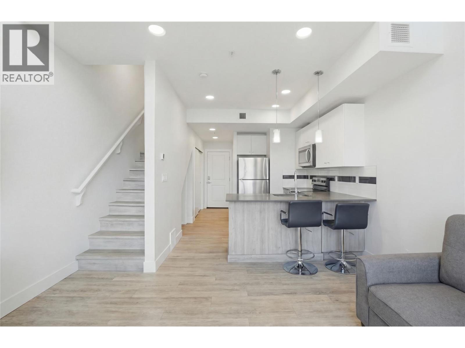 107 Yew Street Unit# 403, Kamloops, British Columbia  V2B 4A1 - Photo 9 - 10380443