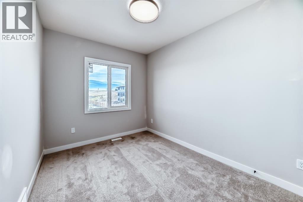 512 Heritage Boulevard, Cochrane, Alberta  T4C 2J8 - Photo 35 - A2292168