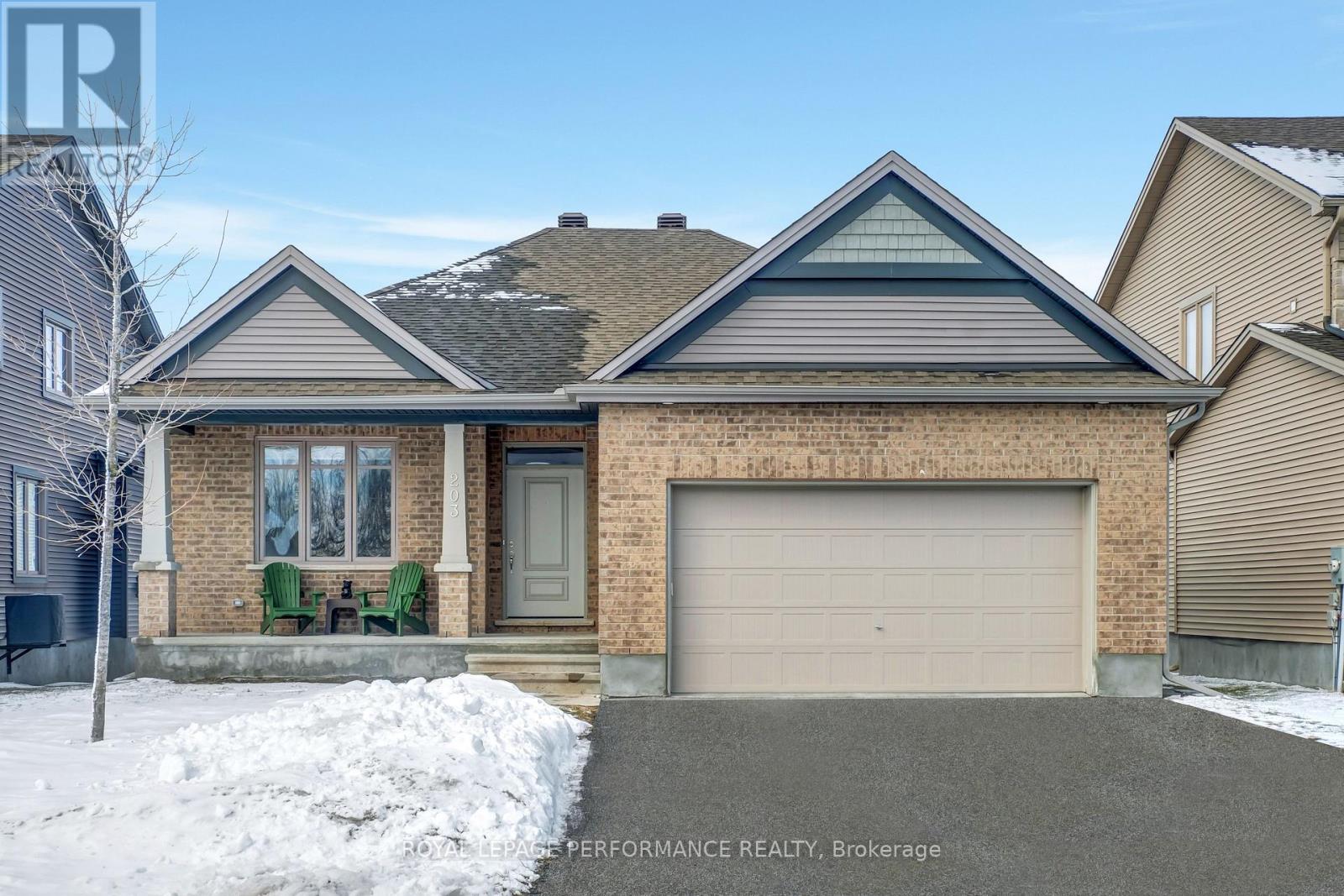 203 STATION TRAIL, Russell, Ontario