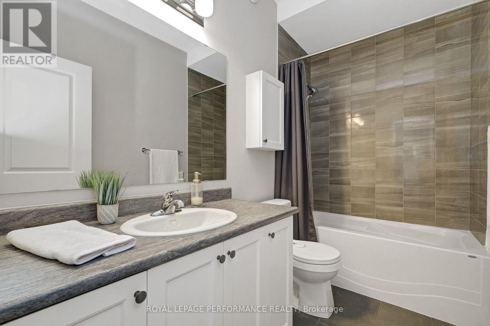 203 Station Trail, Russell, Ontario  K4R 0C9 - Photo 15 - X12912088