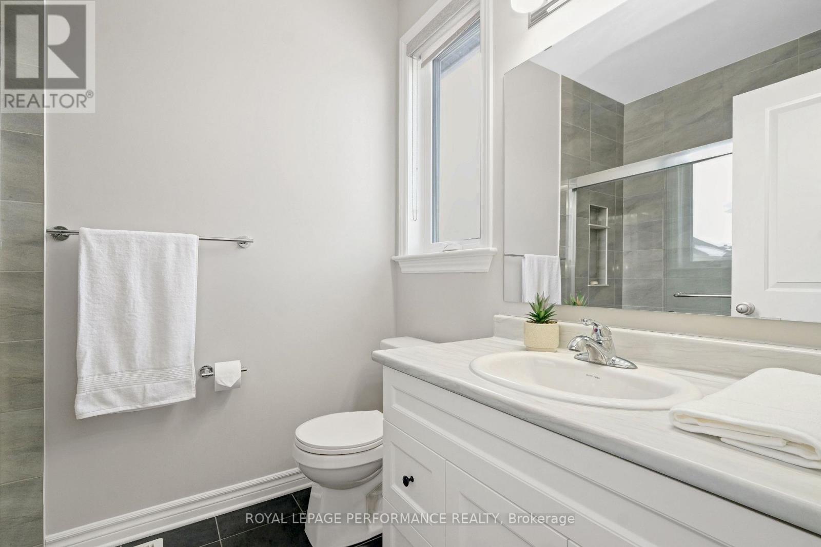 203 Station Trail, Russell, Ontario  K4R 0C9 - Photo 19 - X12912088