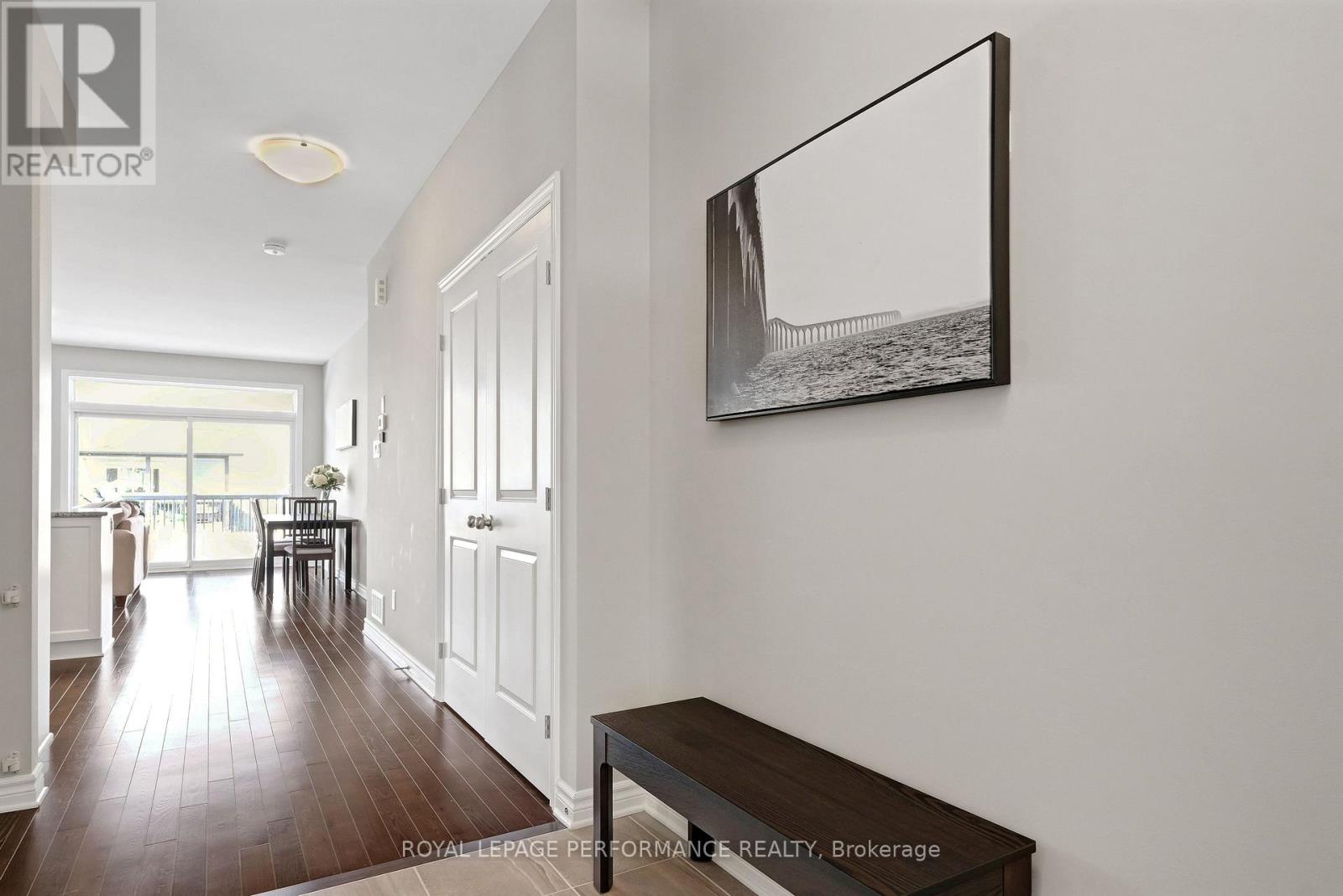 203 Station Trail, Russell, Ontario  K4R 0C9 - Photo 4 - X12912088