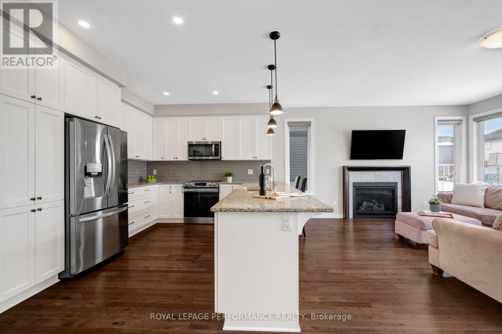 203 Station Trail, Russell, Ontario  K4R 0C9 - Photo 7 - X12912088