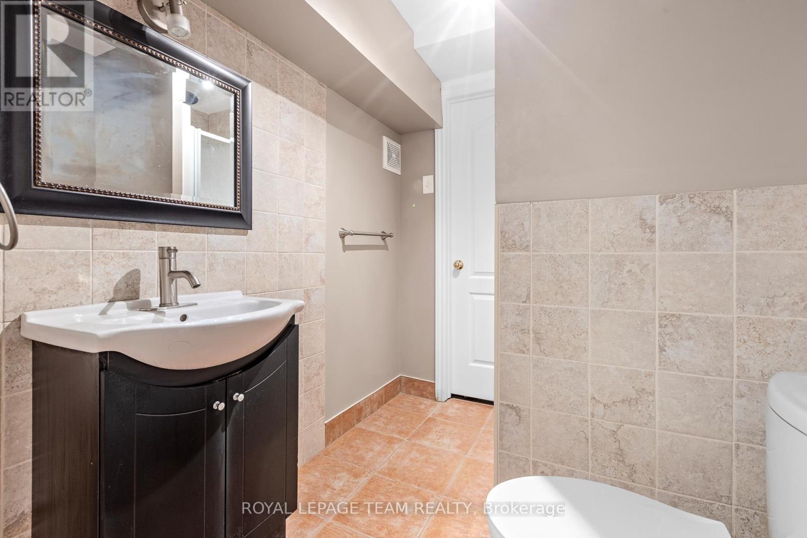 4091 Canyon Walk Drive, Ottawa, Ontario  K1V 1V8 - Photo 26 - X12912144