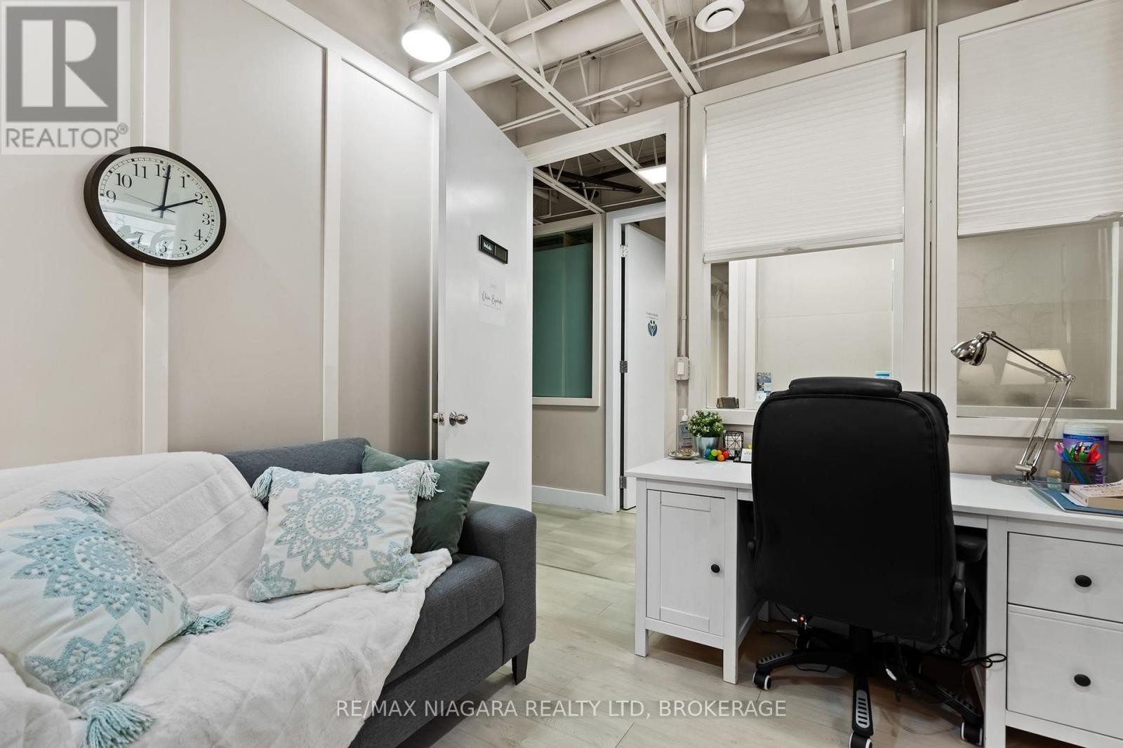 B4w - 1440 Pelham Street, Pelham, Ontario  L0S 1E0 - Photo 3 - X12912066