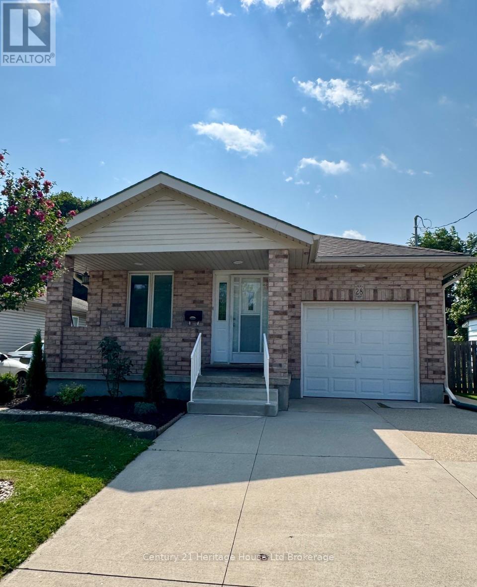 28 TEEPLE STREET, Woodstock, Ontario