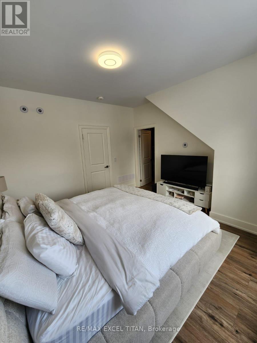 11 - 263 Barrie Street, Bradford West Gwillimbury, Ontario  L3Z 1A2 - Photo 28 - N12910230