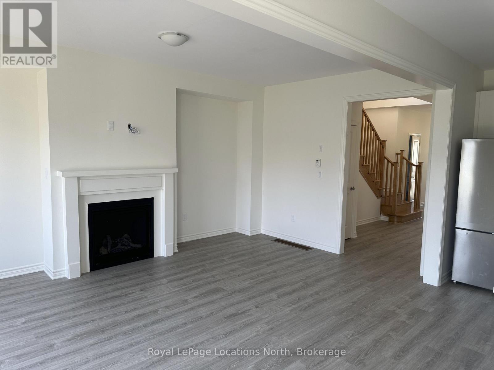 231 Mckenzie Drive, Clearview (Stayner), Ontario  L0M 1S0 - Photo 6 - S12912132