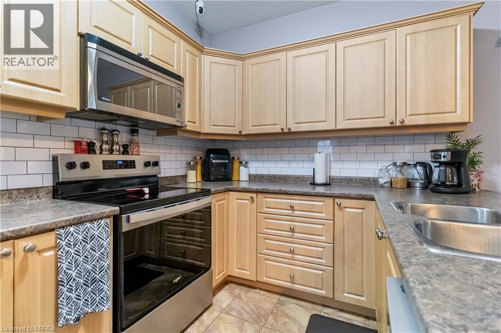 1038 Colborne Street Unit# 32, Brantford, Ontario  N3S 3T6 - Photo 7 - 40814400