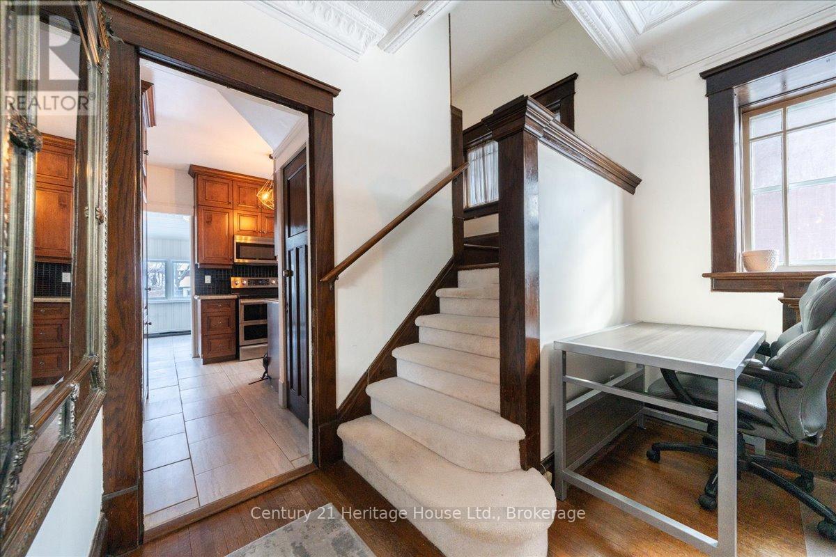 184 Weber Street E, Kitchener, Ontario  N2H 1E4 - Photo 25 - X12912030