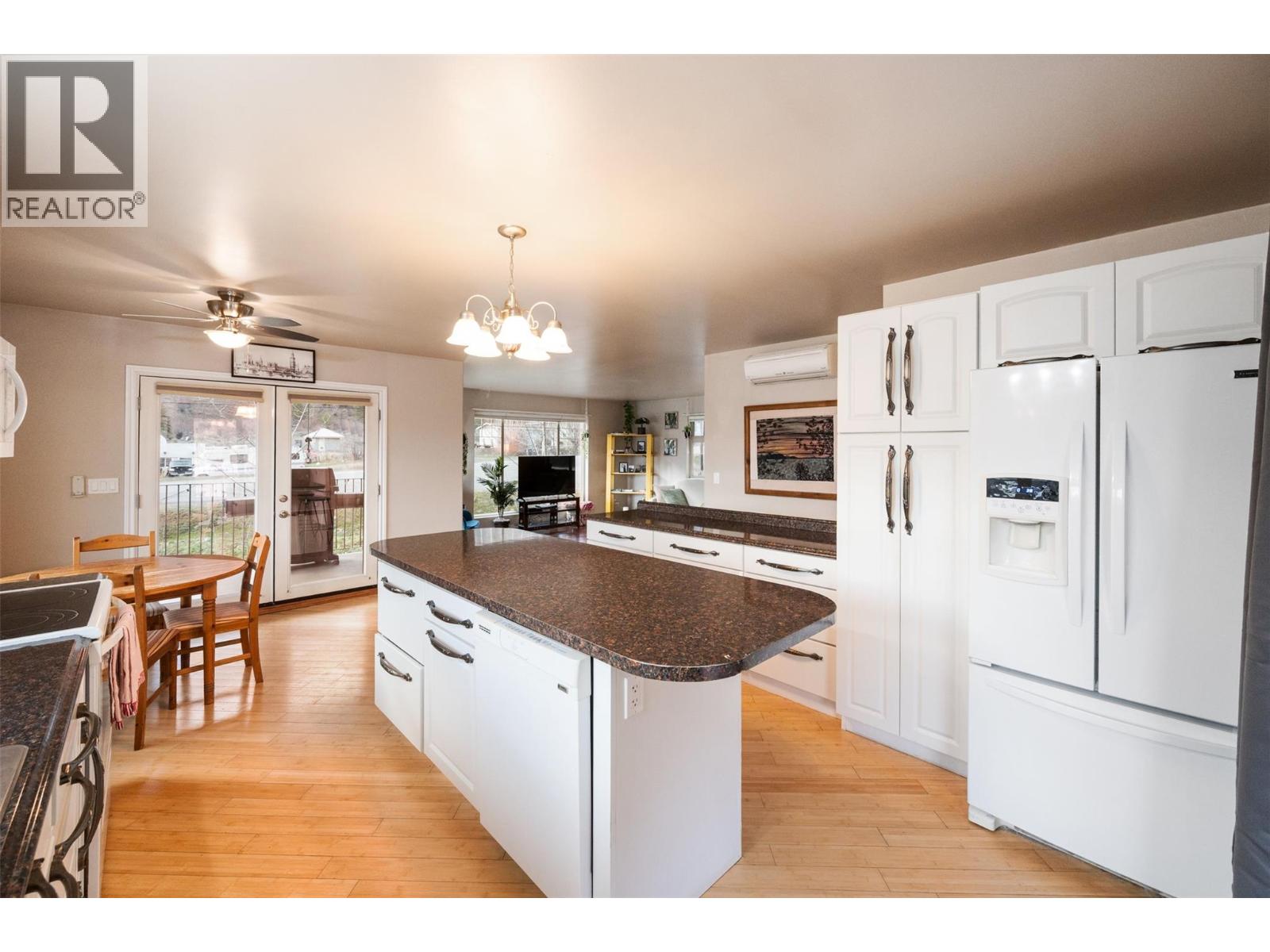 1436 Main Street, Keremeos, British Columbia  V0X 1N6 - Photo 18 - 10375895