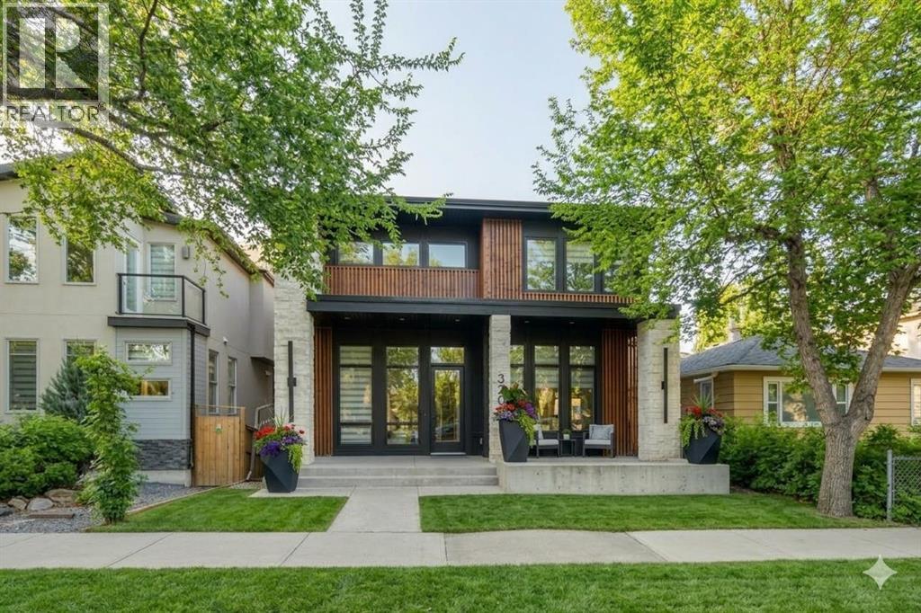 320 15 Street NW, Calgary, Alberta