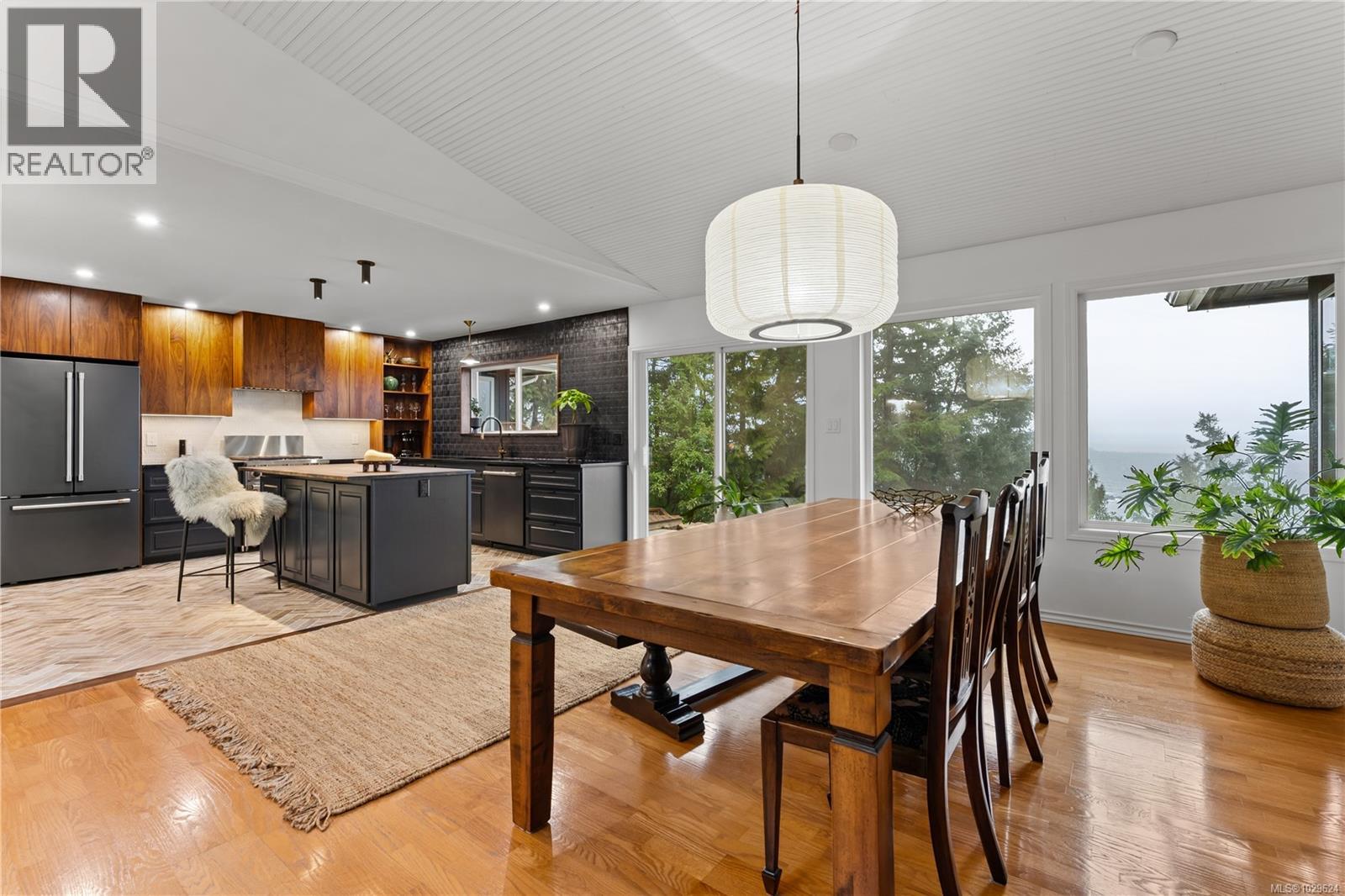 765 Horseshoe Rd, Gabriola Island, British Columbia  V0R 1X3 - Photo 6 - 1029624