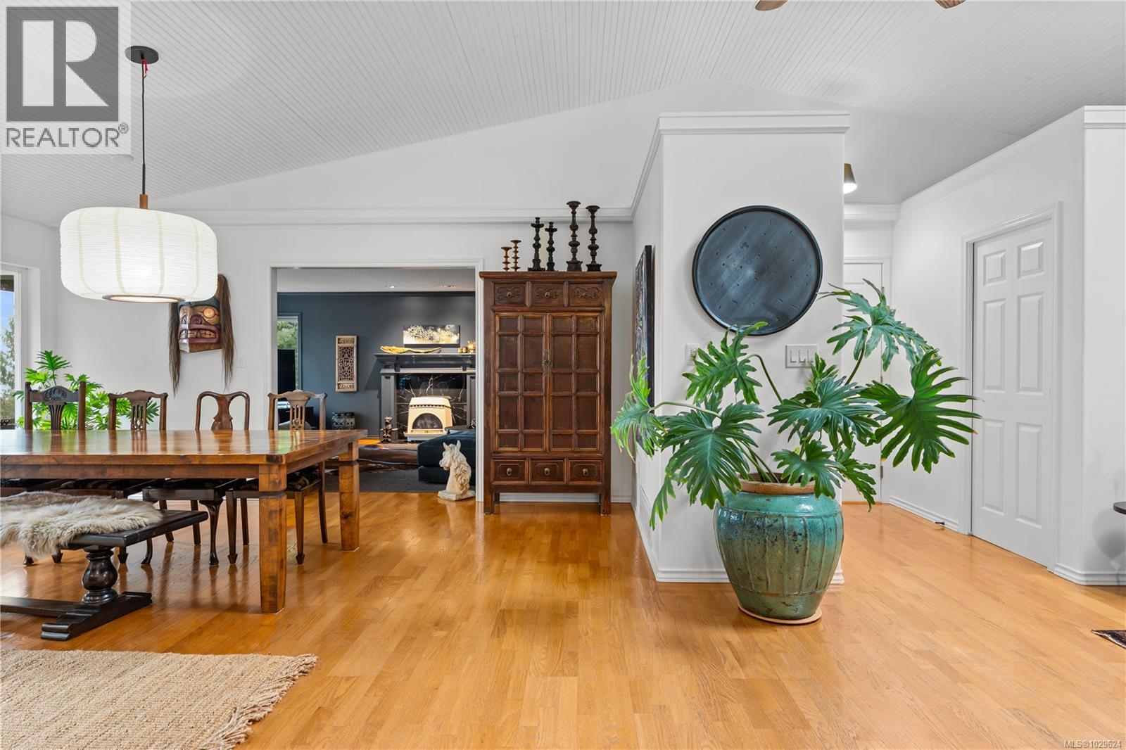 765 Horseshoe Rd, Gabriola Island, British Columbia  V0R 1X3 - Photo 16 - 1029624