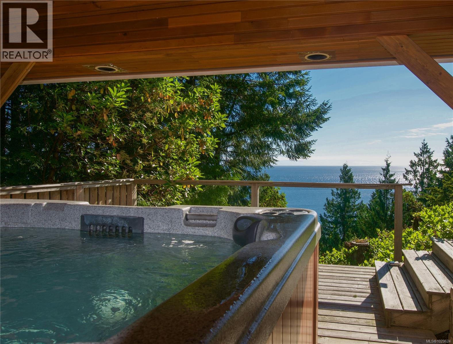 765 Horseshoe Rd, Gabriola Island, British Columbia  V0R 1X3 - Photo 28 - 1029624